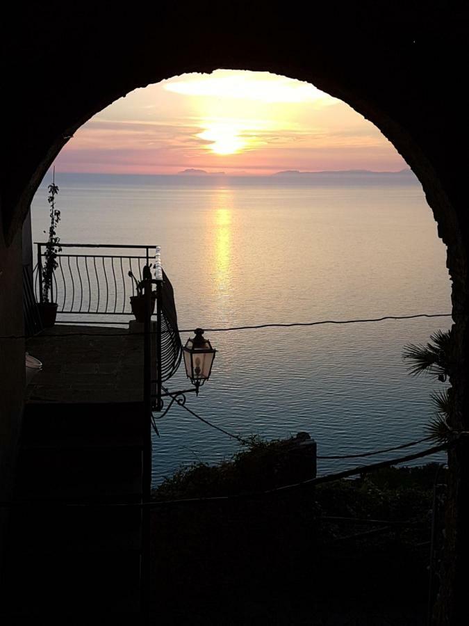Bed and Breakfast Residenza Porta Di Mare à Castellabate Extérieur photo